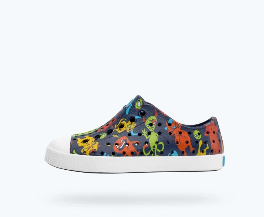 Native Shoes Jefferson Sugarlite Print Sneakers for Girls - Regatta Blue/Shell White/Resting Laflame Critters