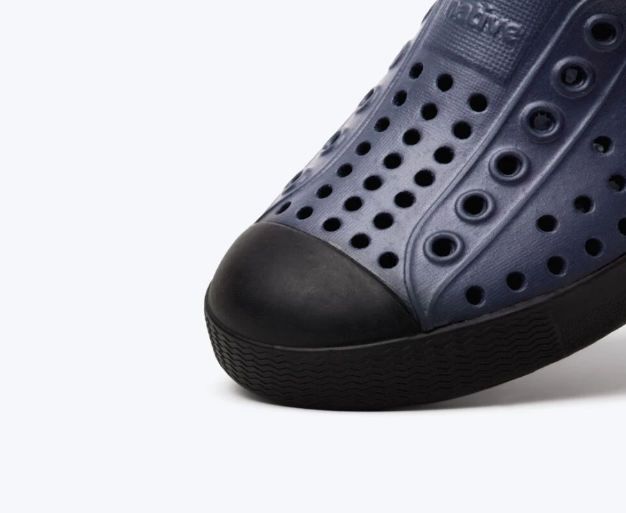 Native Shoes Jefferson Bloom Girls' Sneakers in Onyx/Ferrous Black/Jiffy Speckles