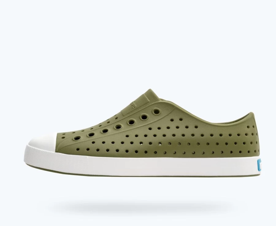 Native Shoes Jefferson Women's Sneakers in Iguana Green & Shell White
