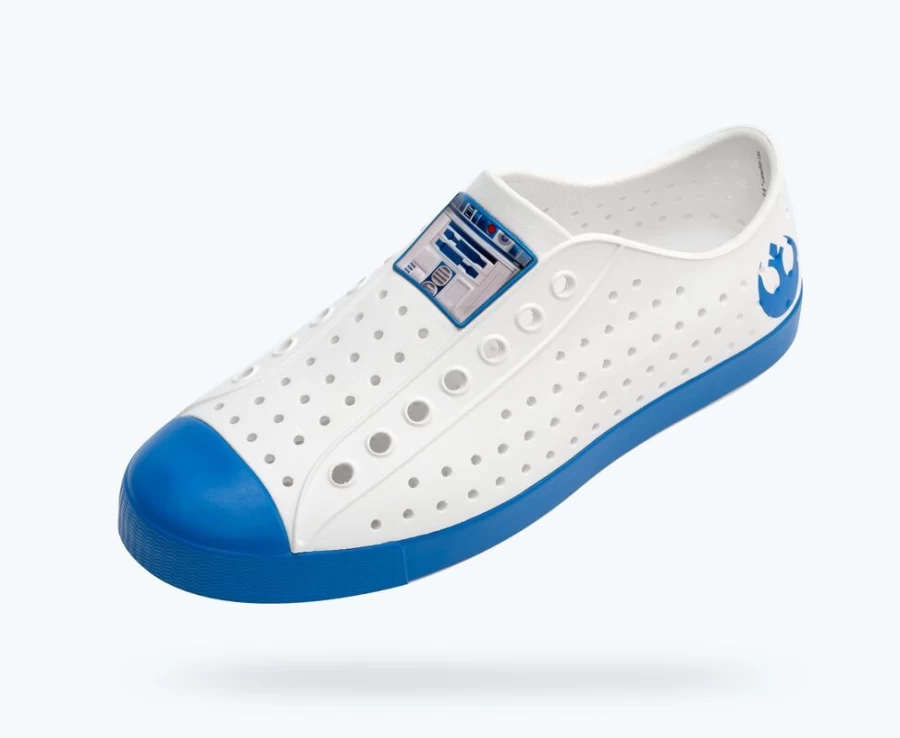 Women's Native Shoes Jefferson Star Wars Print Sneakers in Shell White/Beep Blue/R2-D2 Design