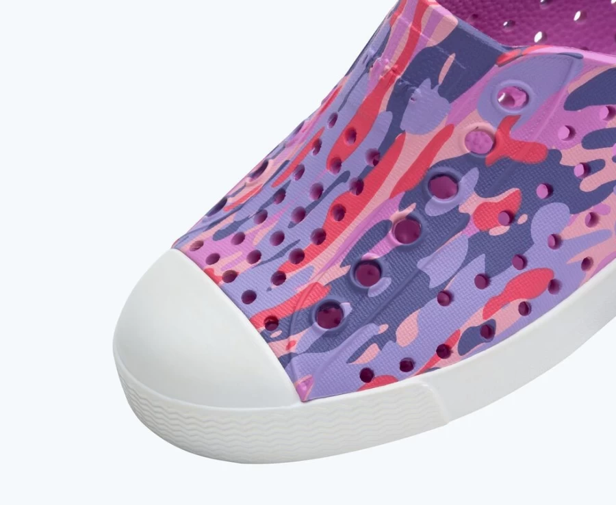 Native Shoes Jefferson Sugarlite Print Sneakers for Girls - Winterberry Pink, Shell White, Haze Eucamo